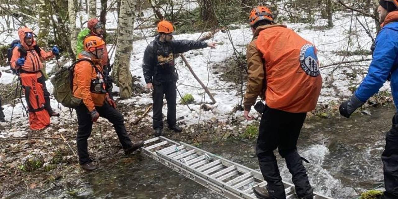 "Koca ayak" aramaya çıkan iki kişi ormanda ölü bulundu