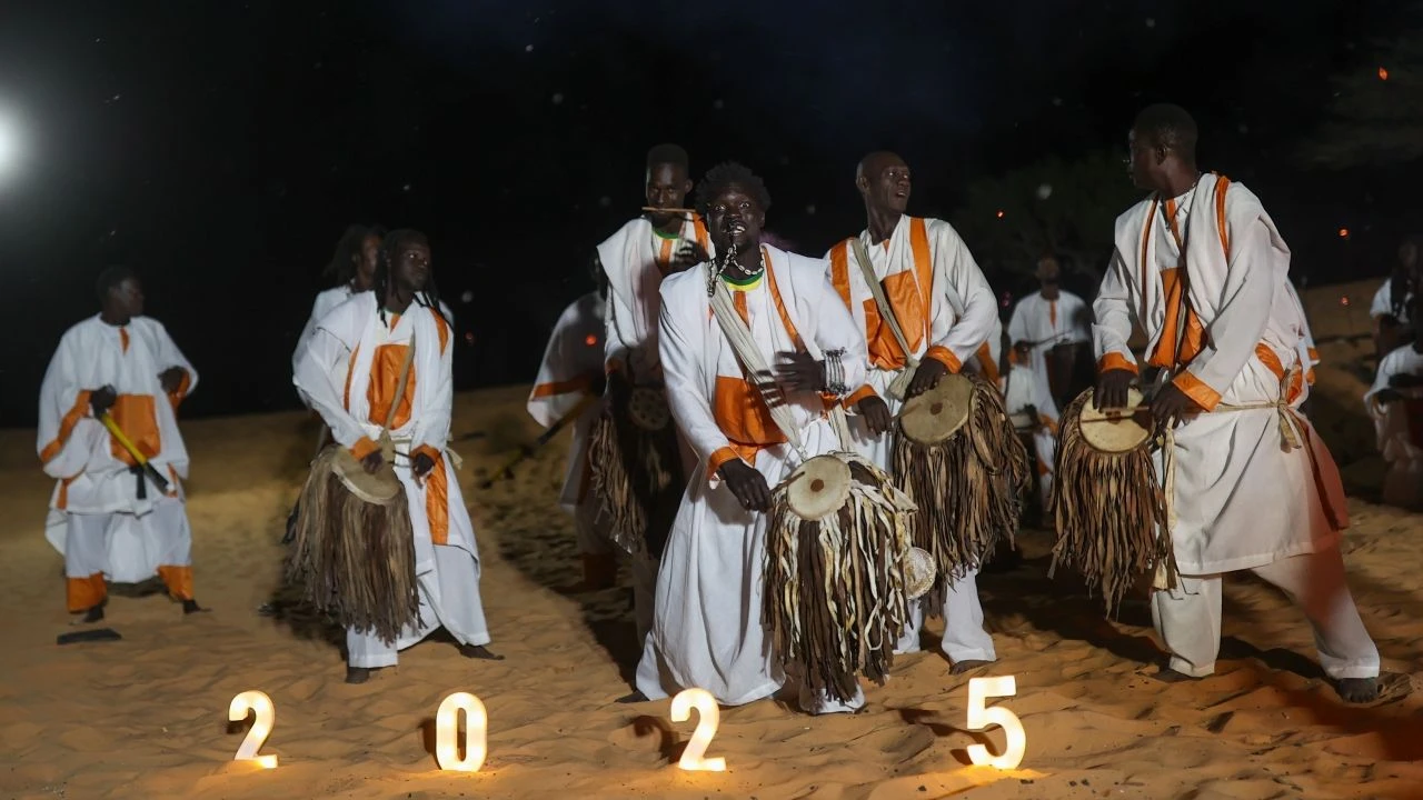 Senegal'de yeni yıla ateş danslarıyla girildi