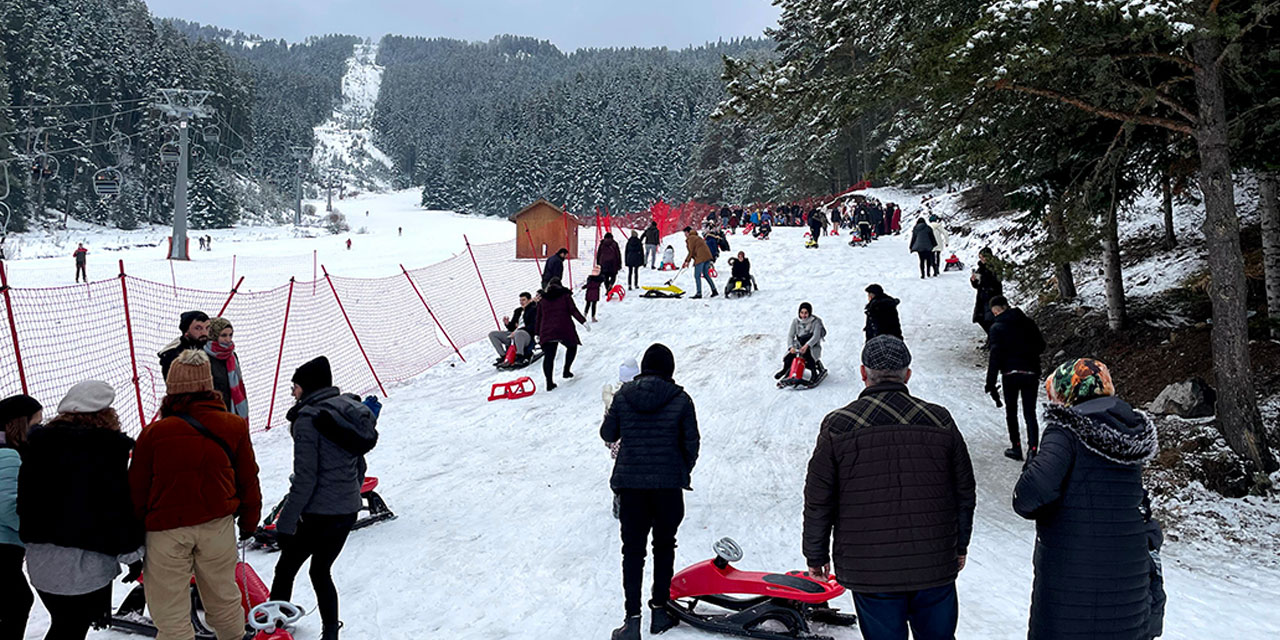 Yeni yılı kayarak kutladılar