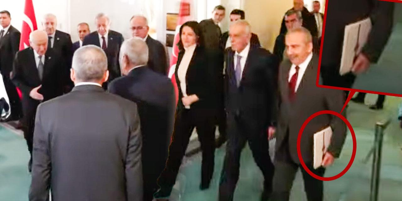 DEM Parti'den Bahçeli'ye ziyaret! Bahçeli kapıda karşıladı