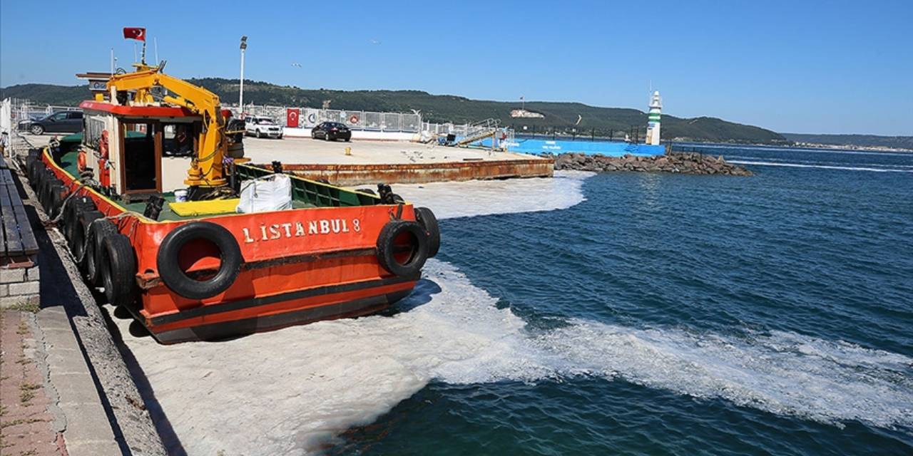 Müsilaj balıkçı teknesinin vincini kırdı