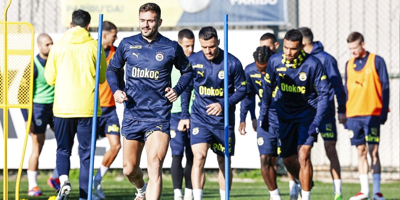 Fenerbahçe kötü haberi duyurdu. Yıldız oyuncu sakatlandı