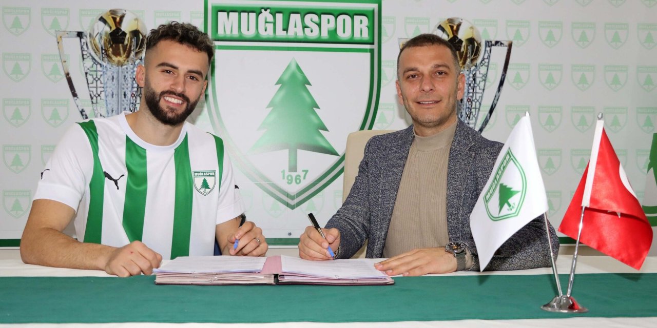 Muğlaspor'dan bir transfer daha. Formayı giydi imzayı attı