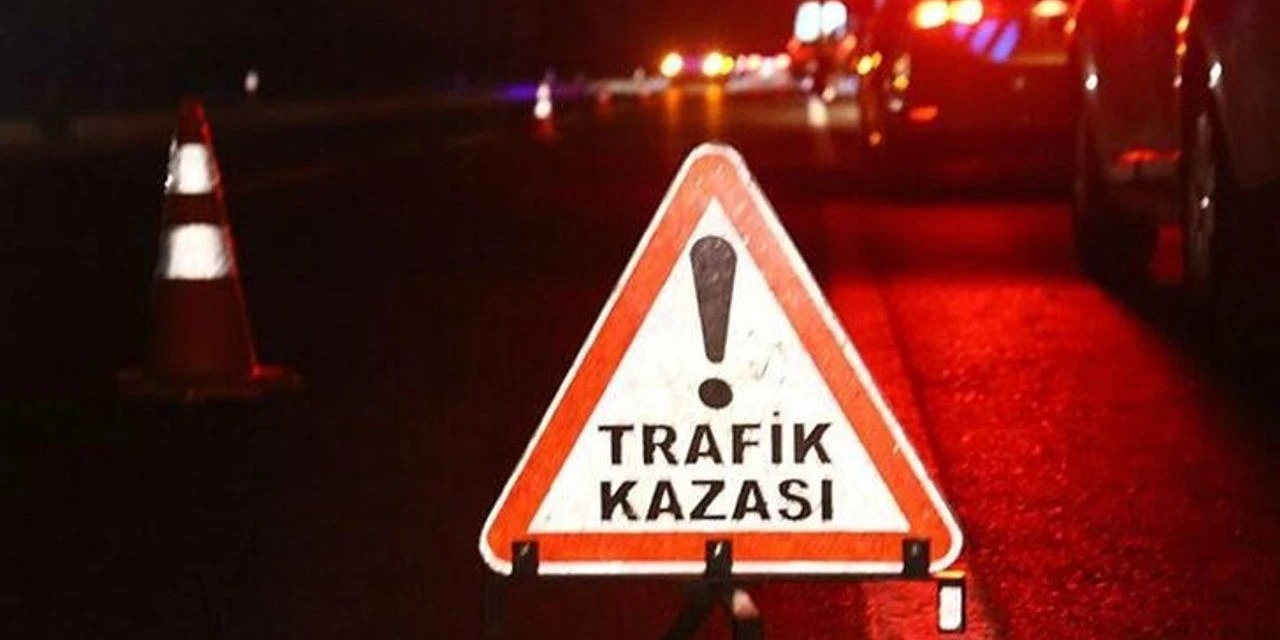 Trafik kazasında baba öldü oğlu yaralandı
