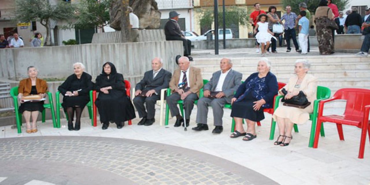 Dünyanın en uzun yaşayan ailesi her günü aynı yemeği yiyor