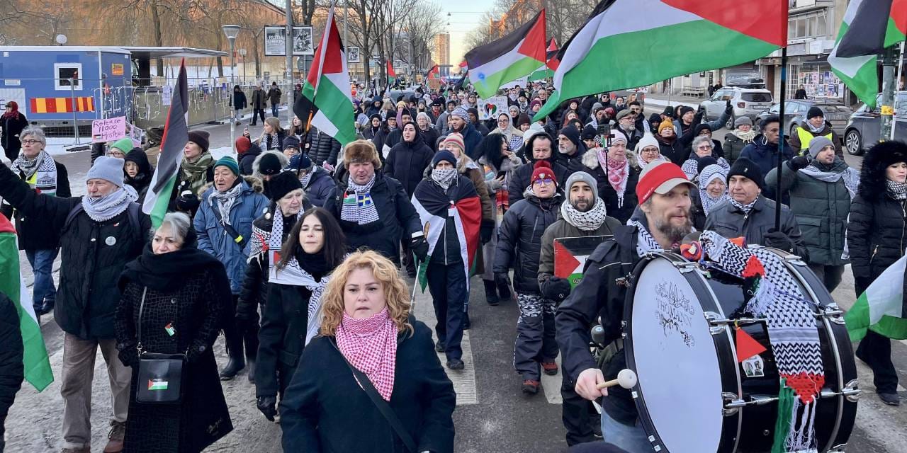İsveç'te yüzlerce kişi İsrail'i protesto etti