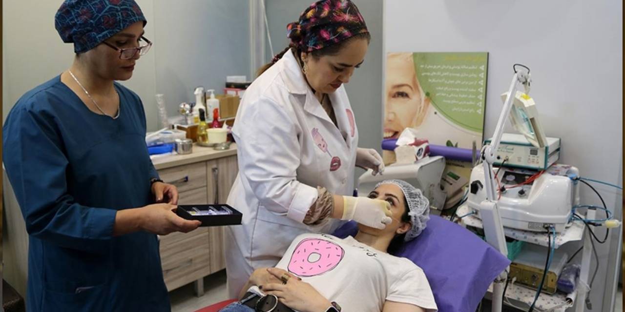 Estetik operasyonlarda yaş sınırı 14'e kadar düşürüldü