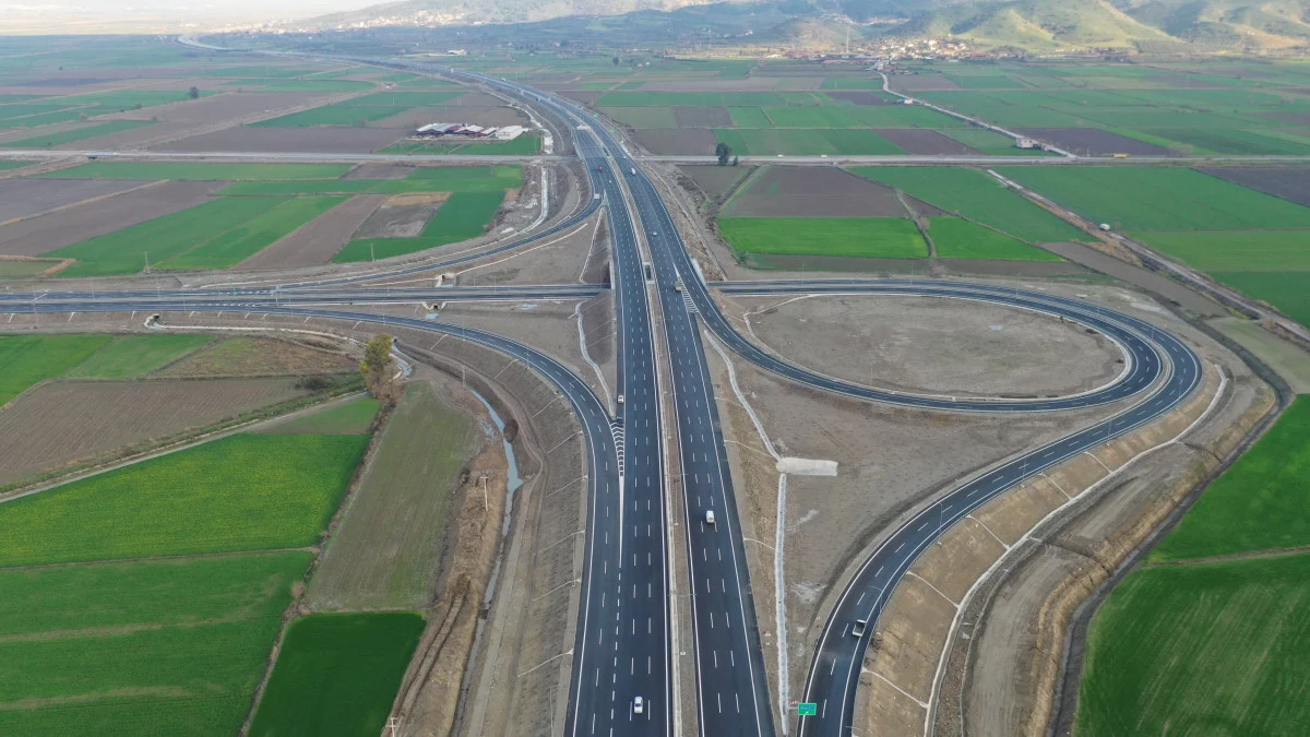 2 saatlik yolu 55 dakikaya indiriyor. Yarın açılıyor