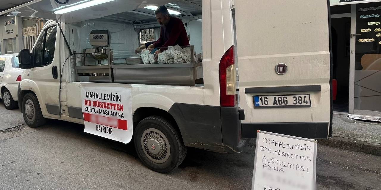 Sevmediği komşusu taşınınca lokma döktürüp kutladı