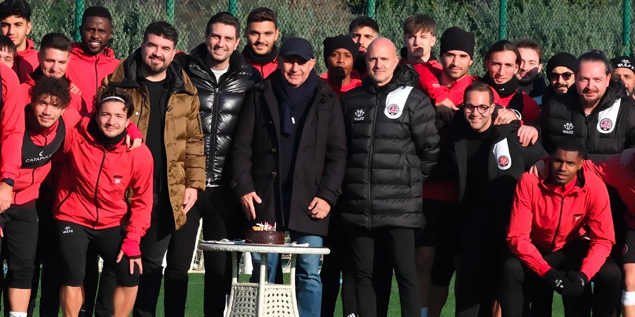 Süper Lig’e giden takım hocasız kaldı