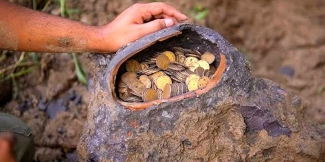 Definecileri fotokapan yakaladı. Akıllılık edip söktüler ama