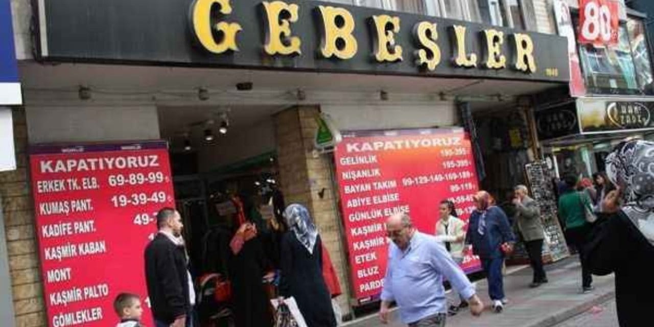İstiklal'in en önemli mağazısının sahibiydi. İlhan Gebeşoğlu öldü