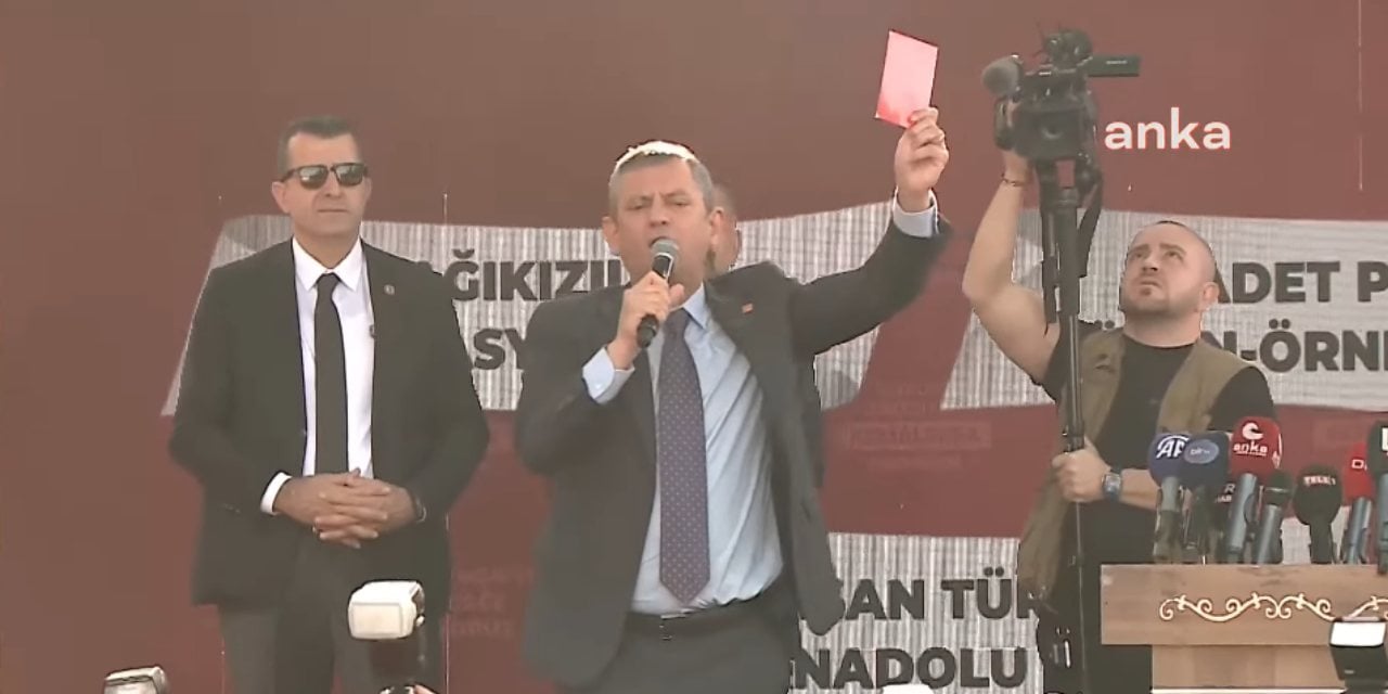 Özgür Özel kırmızı kart eleştirilerine yanıt verdi