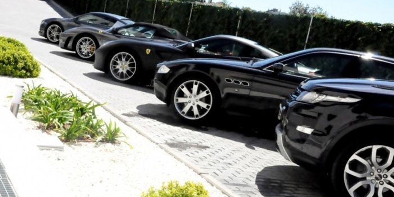 Türkiye'de lüks markaların en ucuz otomobilleri belli oldu