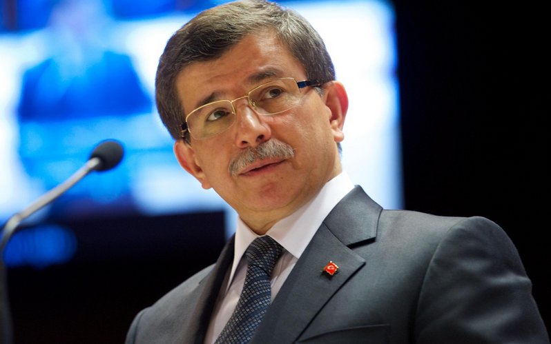 Davutoğlu: Türkiye'yi yönetenlerin açıklama yapmaması utanç verici