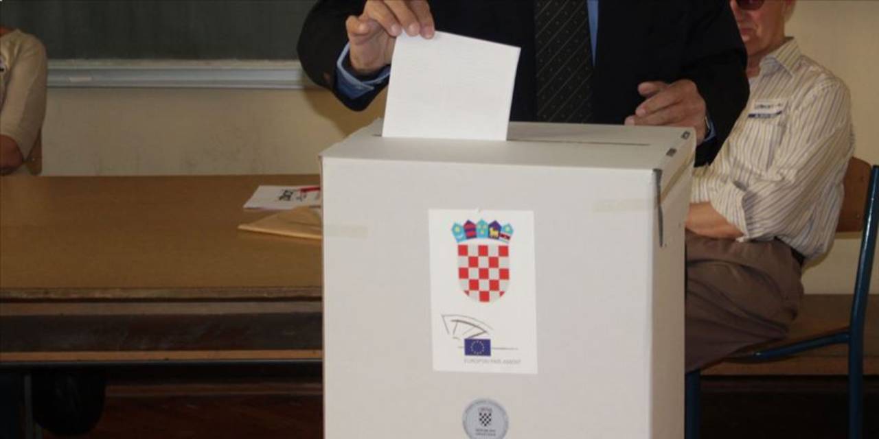 Hırvatistan cumhurbaşkanını seçiyor