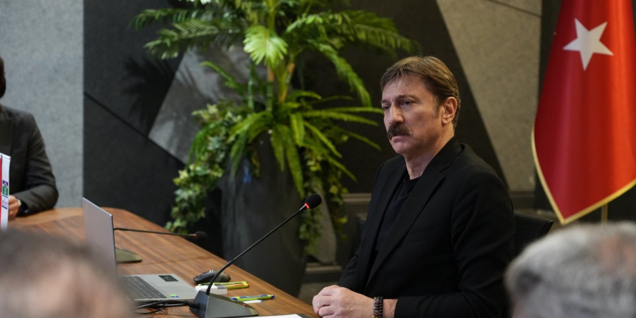 AKP’li başkan CHP’li Meclis Üyelerine kızdı çay ocağını kapattı!