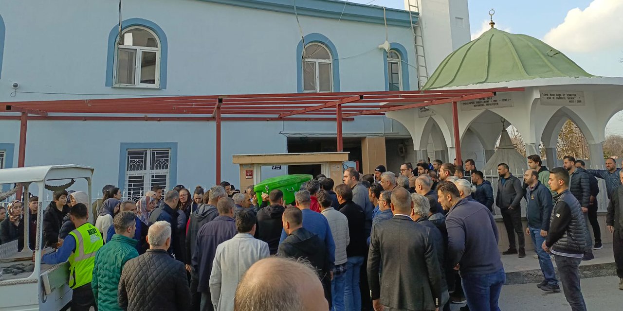 Göle düşen otomobilde ölen enerji firması şefi toprağa verildi