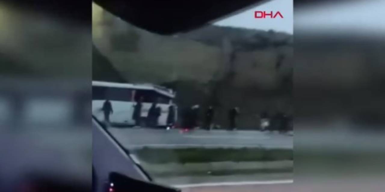 İşçi servisi devrildi: 25 yaralı