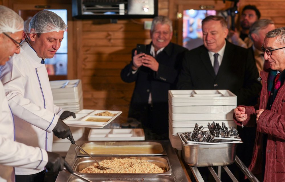 Şehrin ilk kent lokantası açıkladı. 4 çeşit yemek 80 TL