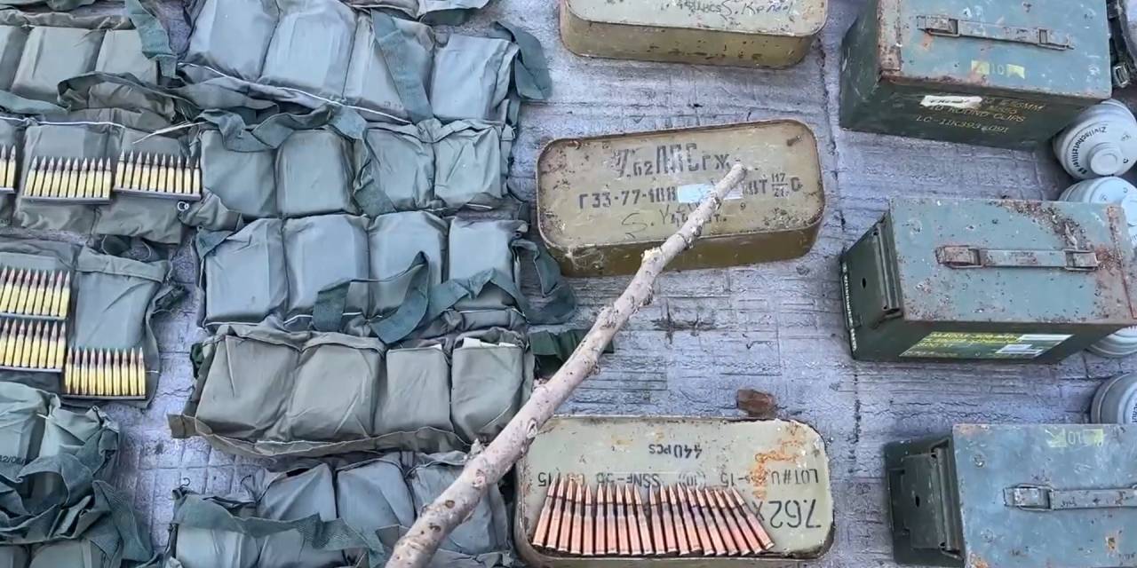 Terör örgütü mağarasında çok sayıda mühimmat yakalandı