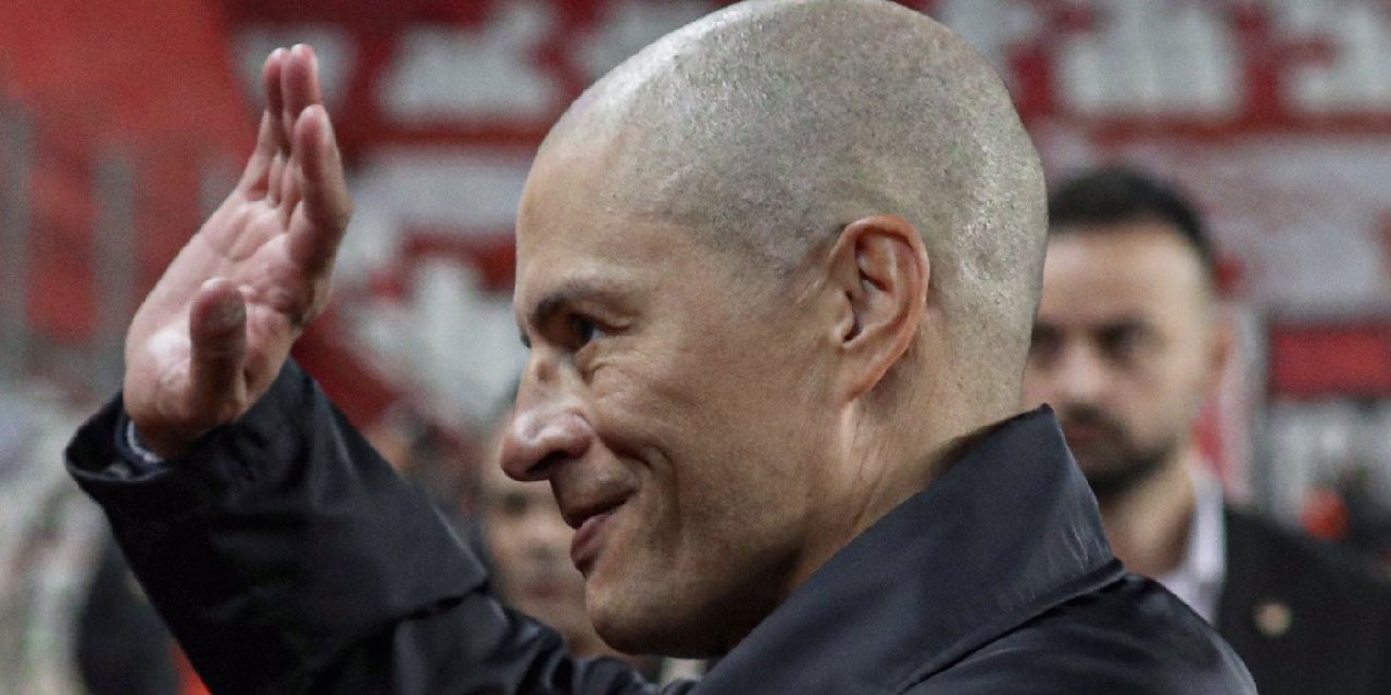 Alex de Souza ile yollar ayrıldı