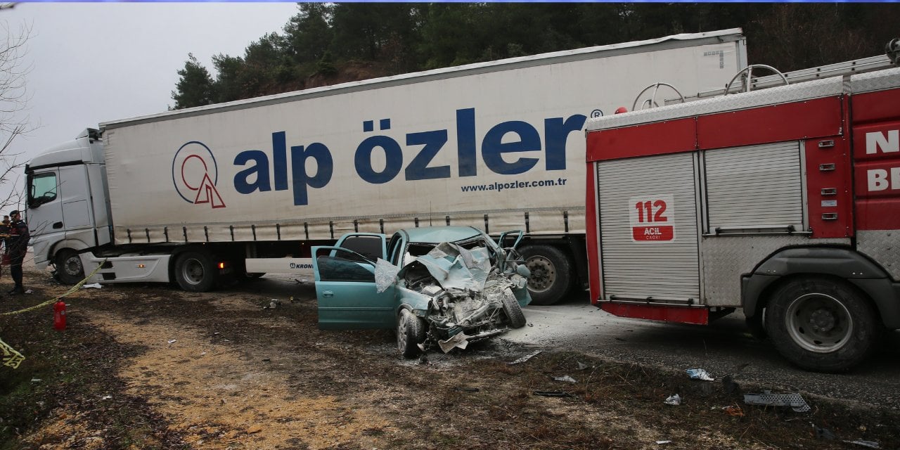 Tokat'ta tır ile çarpışan otomobildeki Ayşe Yılmaz ve İlknur Akbulut öldü