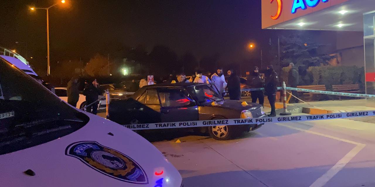 Erzincan'da araç içindeki kavgada 1 kişi öldürüldü