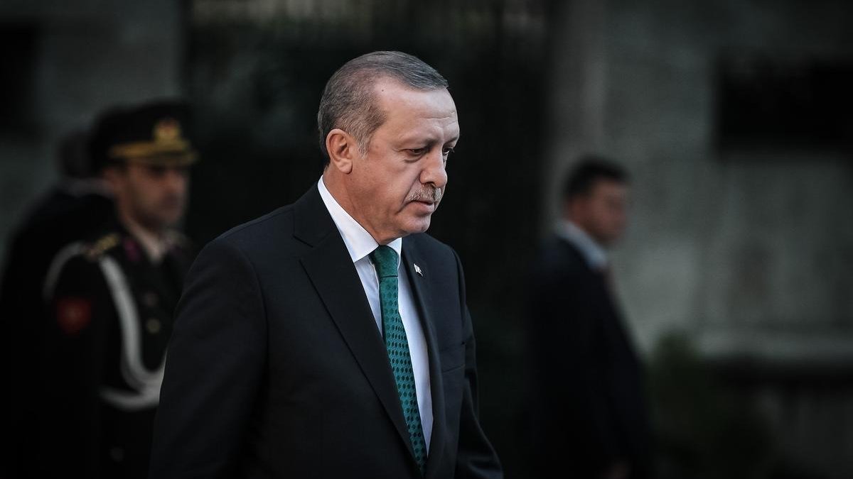 Ankara kulislerini sallayacak yazı: Erdoğan istifa etmeye mi hazırlanıyor?