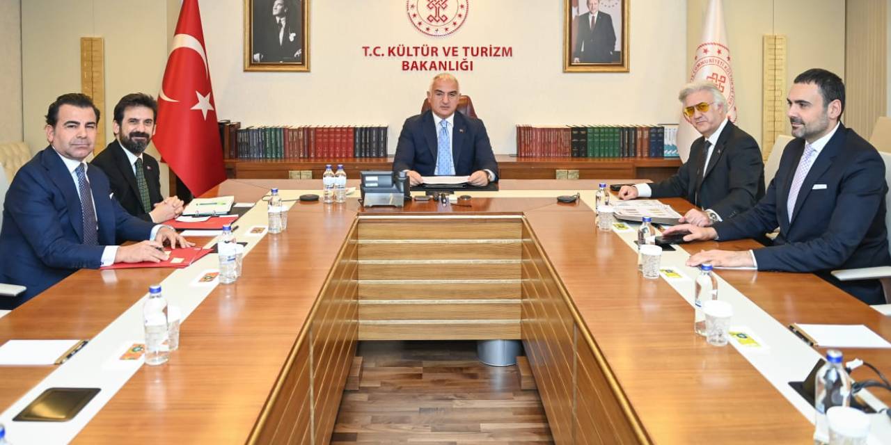 Bakan Ersoy ile Tamer Karadağlı bir araya geldi