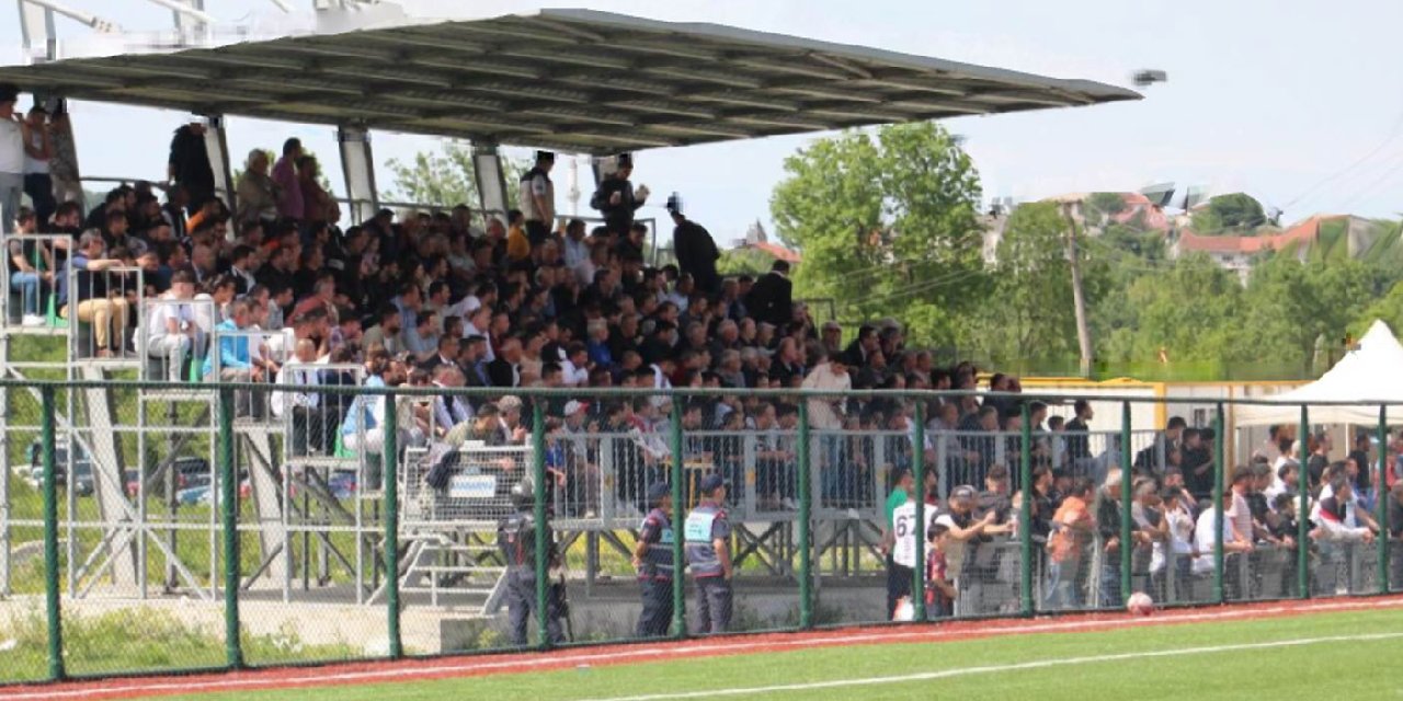 Ligden çekilmek isteyen kulüpte skandal. Ayrılan futbolculardan para isteniyor iddiası