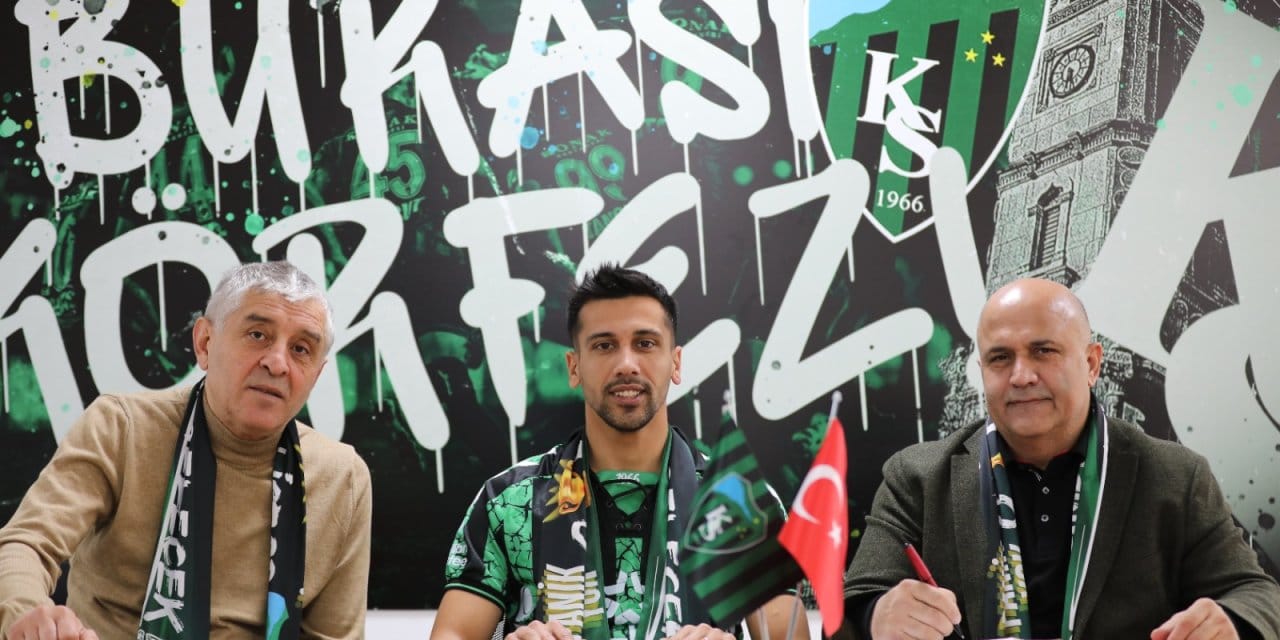Kocaelispor'da transfer tamam. İmzayı attı