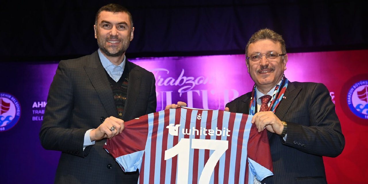 Burak Yılmaz Trabzon'a gitti. Fenerbahçe'nin şampiyonluğunu yok saydı