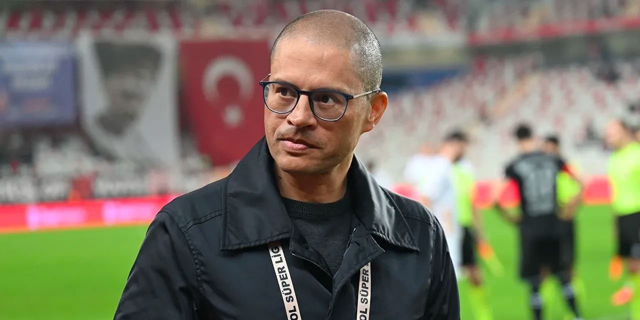 Emre Belözoğlu hamlesi Alex'i çıldırttı. FIFA olaya el atacak