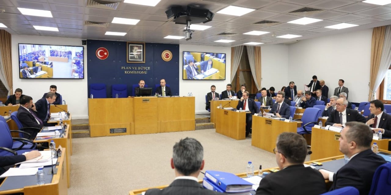 En düşük emekli aylığı teklifi TBMM'den geçti