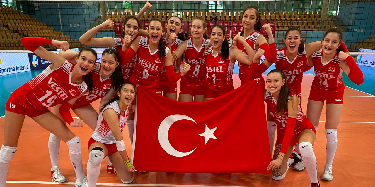 Millilerimiz Yunanistan'ı devirdi
