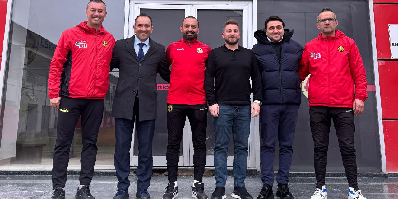 Emrah Bayraktar Eskişehirspor'da