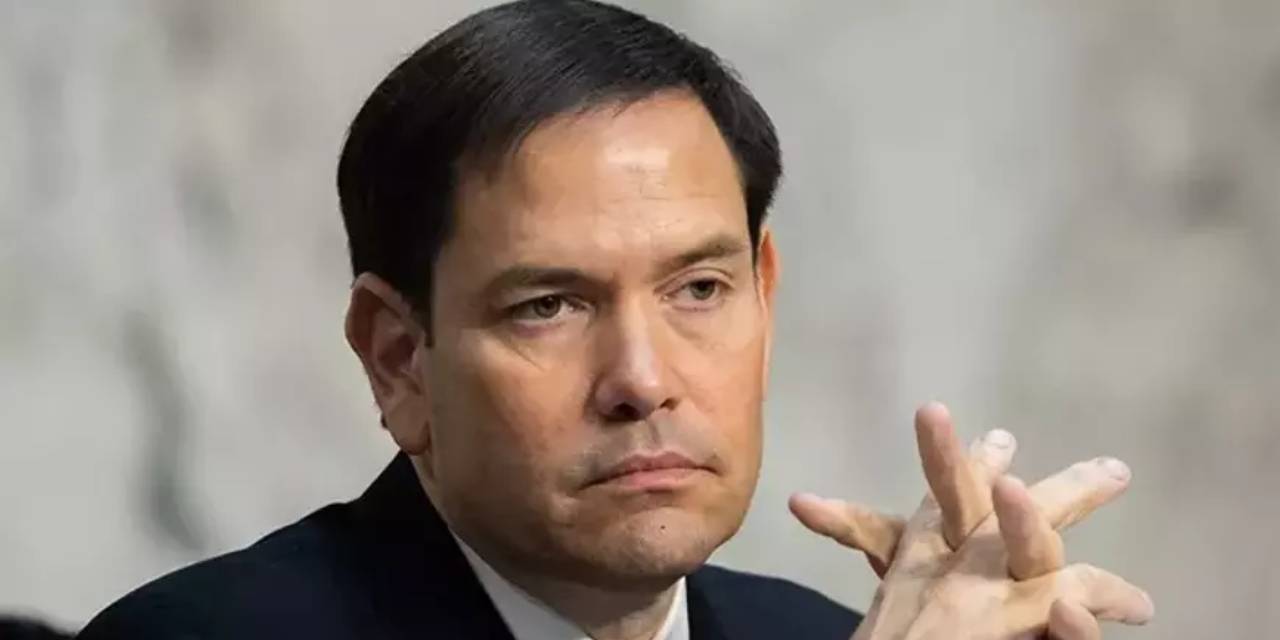 Trump'ın kabinesinde bakanlığı onaylanan ilk kişi o oldu