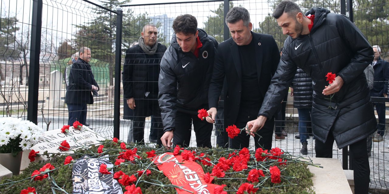lhan Cavcav 8. kez anıldı
