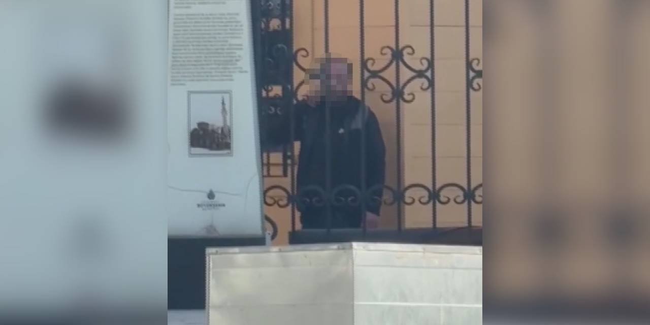 Namazdan çıkan cemaate bıçaklı saldırı