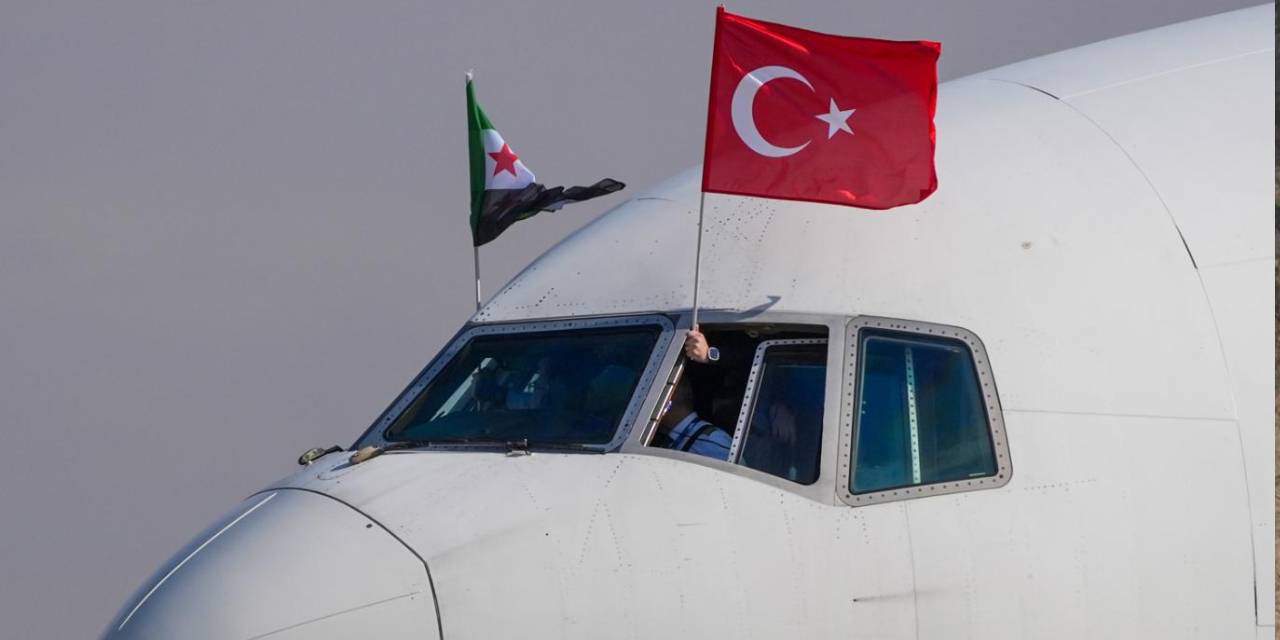 THY uçağı, 13 yıl sonra Şam'a düzenlediği ilk seferde törenle karşılandı