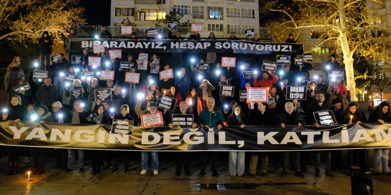 Yurttaşlar yangın faciasına tepki için yürüdü: "Unutmak yok, affetmek yok"