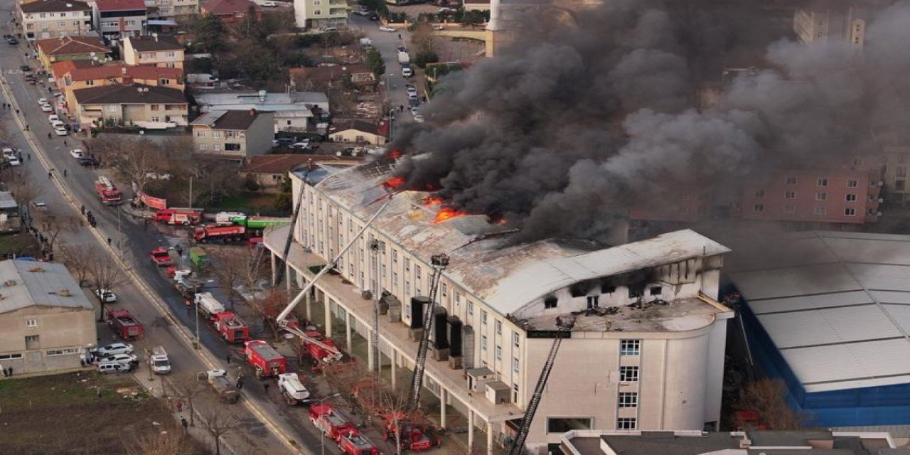 Tekstil fabrikasındaki yangın söndürüldü