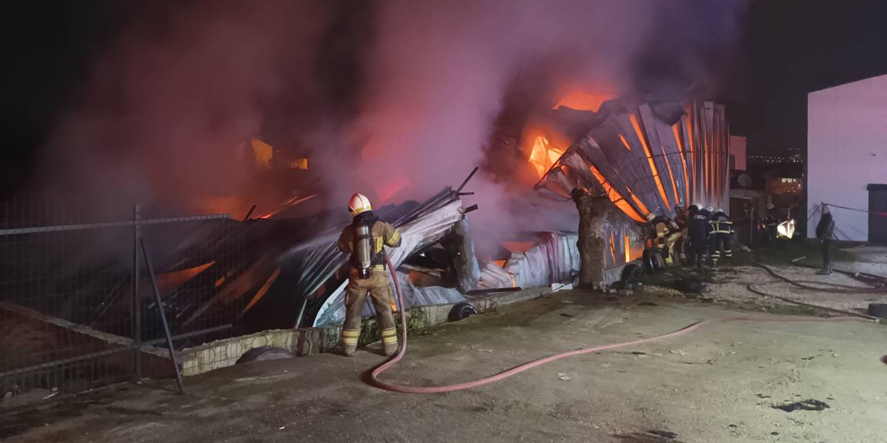 Bursa'da bir fabrikada çıkan yangın 1 saatte söndürüldü