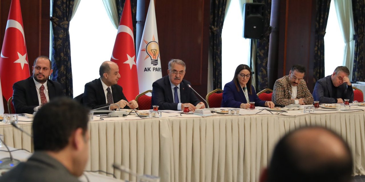 AKP'den yeni anayasa açıklaması