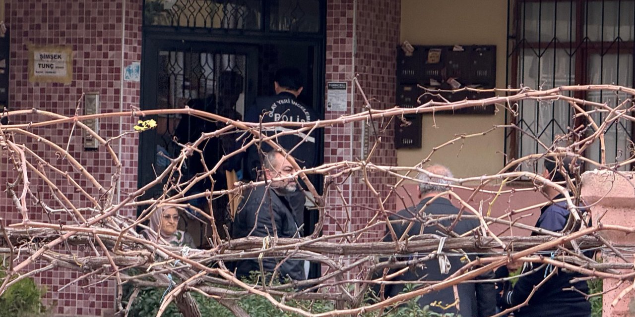 Ağabeyini hareketsiz görünce anladı