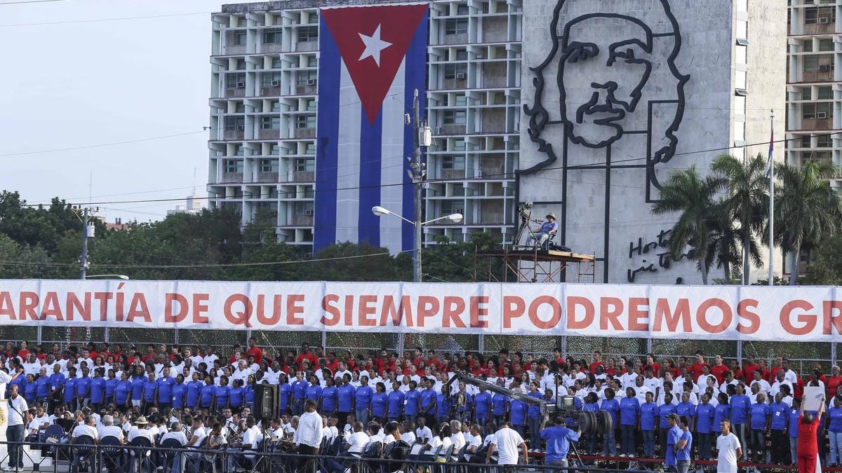 Küba Devlet Başkanı, ABD'nin politikalarına karşı halkı 1 Mayıs'ta meydanlara davet etti