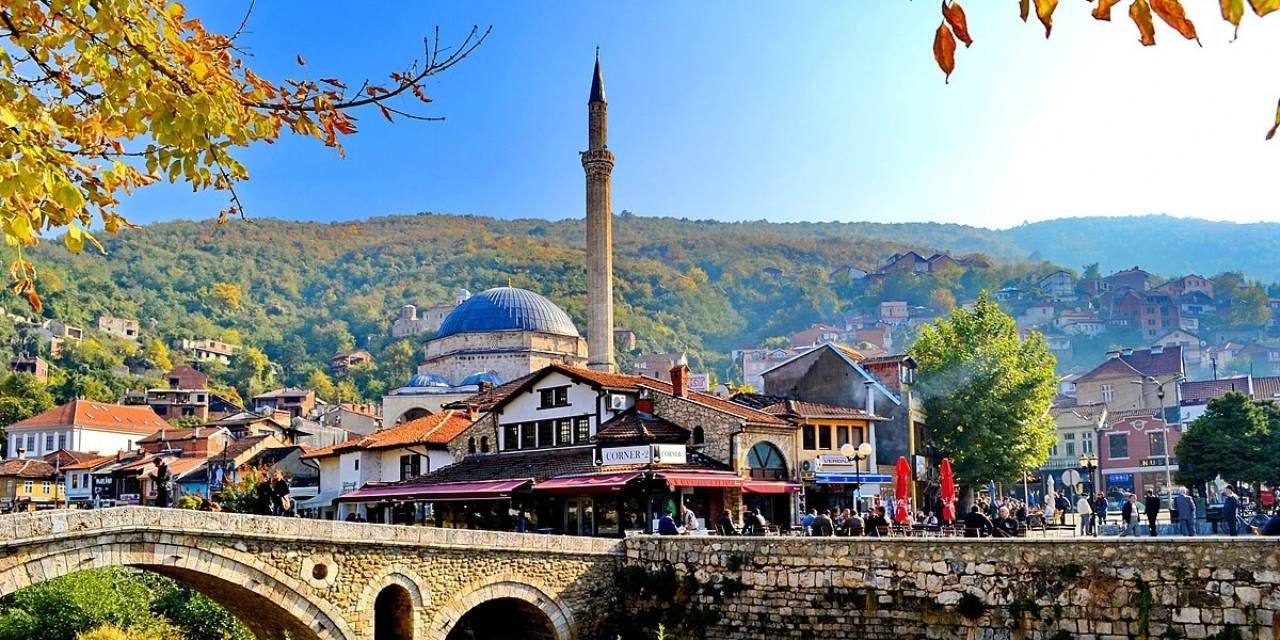 Belediyeden tarihi karar: Türkçe resmi dil oldu