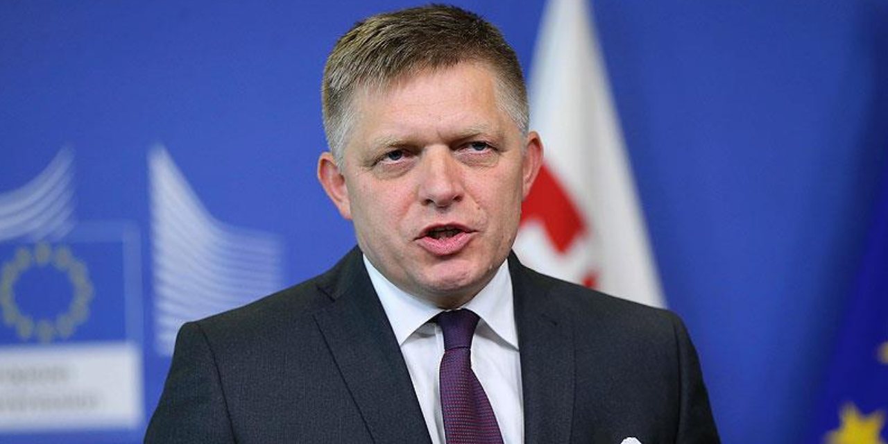 Slovakya Başbakanı Robert Fico'ya istifa baskısı