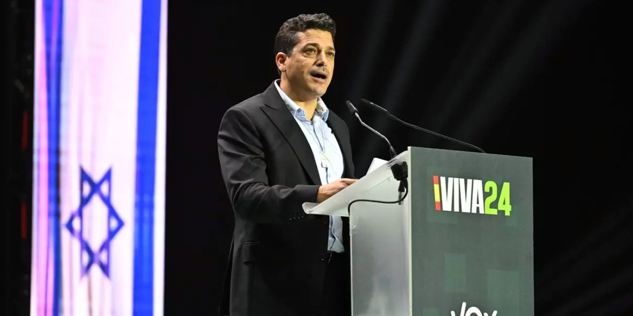 İsrailli Bakan tutuklanma korkusuyla ziyareti iptal etti